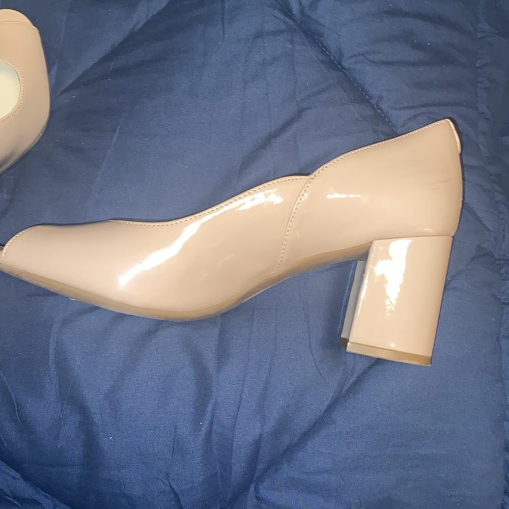 Anne Klein Buff colored shoes